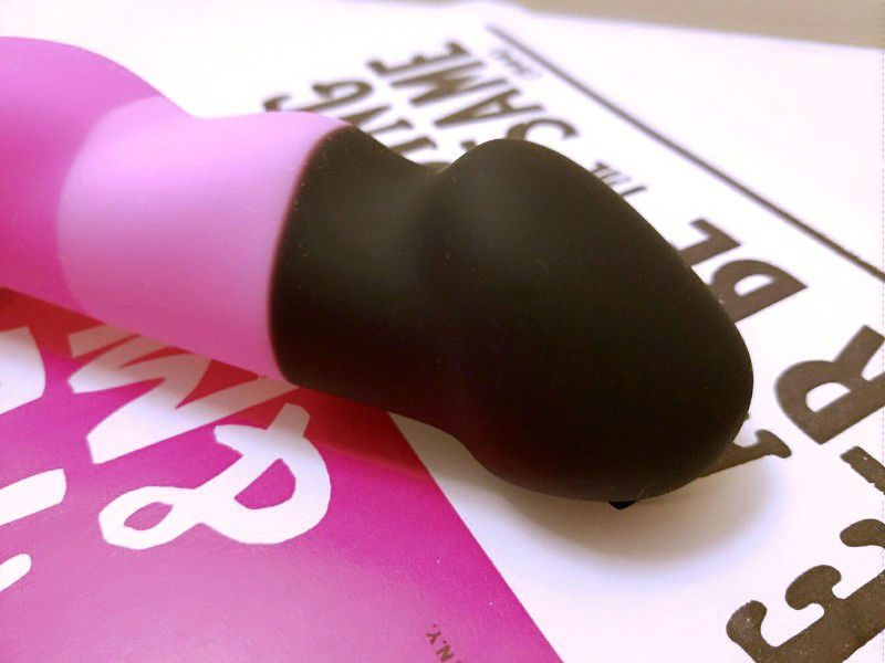 The Blush Novelty Avant D4's head is very boxy and defined. This makes it the perfect A-spot and G-spot dildo for me.