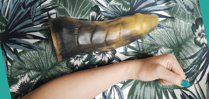 Review: Cybersaur Large by Frisky Beast / Twin Tail