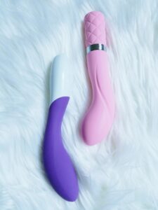 LELO Mona 2 review and head shape comparison with BMS Factory Pillow Talk Sassy