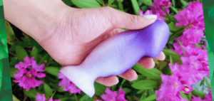 Uberrime Sensi Squishy Silicone Dildo & Vaginal Plug Review 10