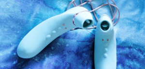 NU Sensuelle Trinitii XLR8 tongue-flicking and clit-sucking vibrator review 14