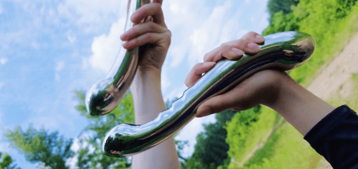 Le Wand Contour vs. njoy Eleven (Comparison & Review)