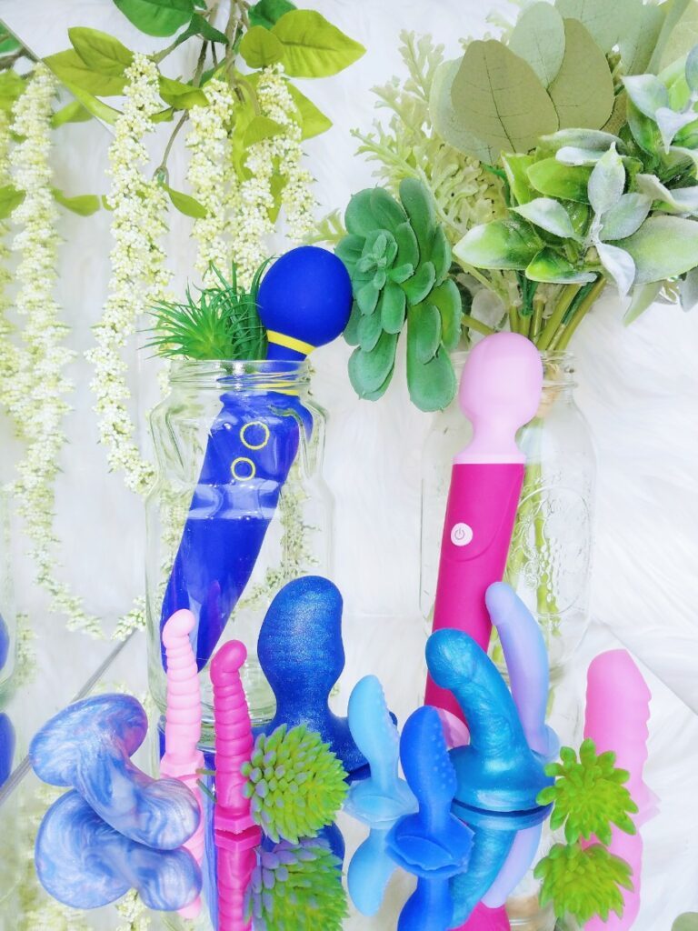 Romp Flip & Blush Nöje W4 rechargeable mini-wand reviews 3