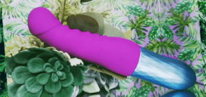 FemmeFunn Cadenza self-thrusting dildo pulsator review 18