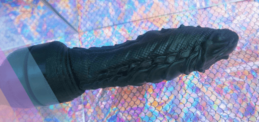 Hankey's Toys Dragon XS review: INTENSELY textured silicone dildo! 5