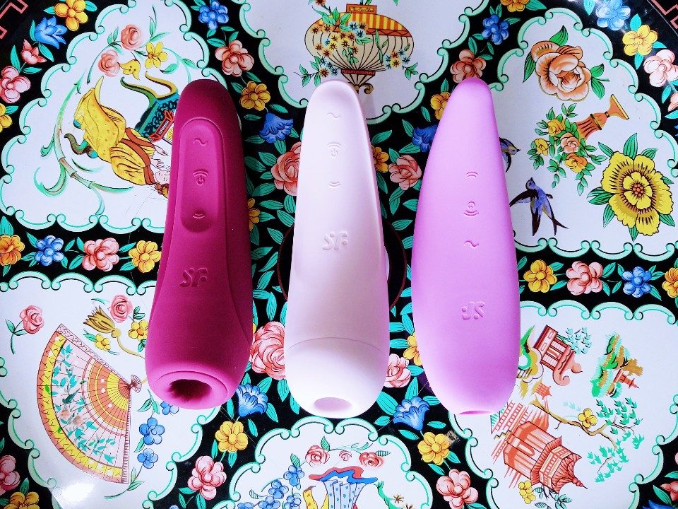 Satisfyer Curvy 1, 2, and 3 air pulse clitoral suction sex toy top view
