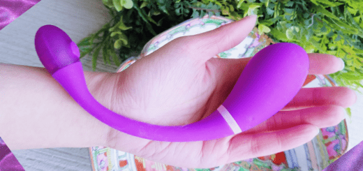 OhMiBod Esca 2 Bluetooth remote panty vibrator review 2