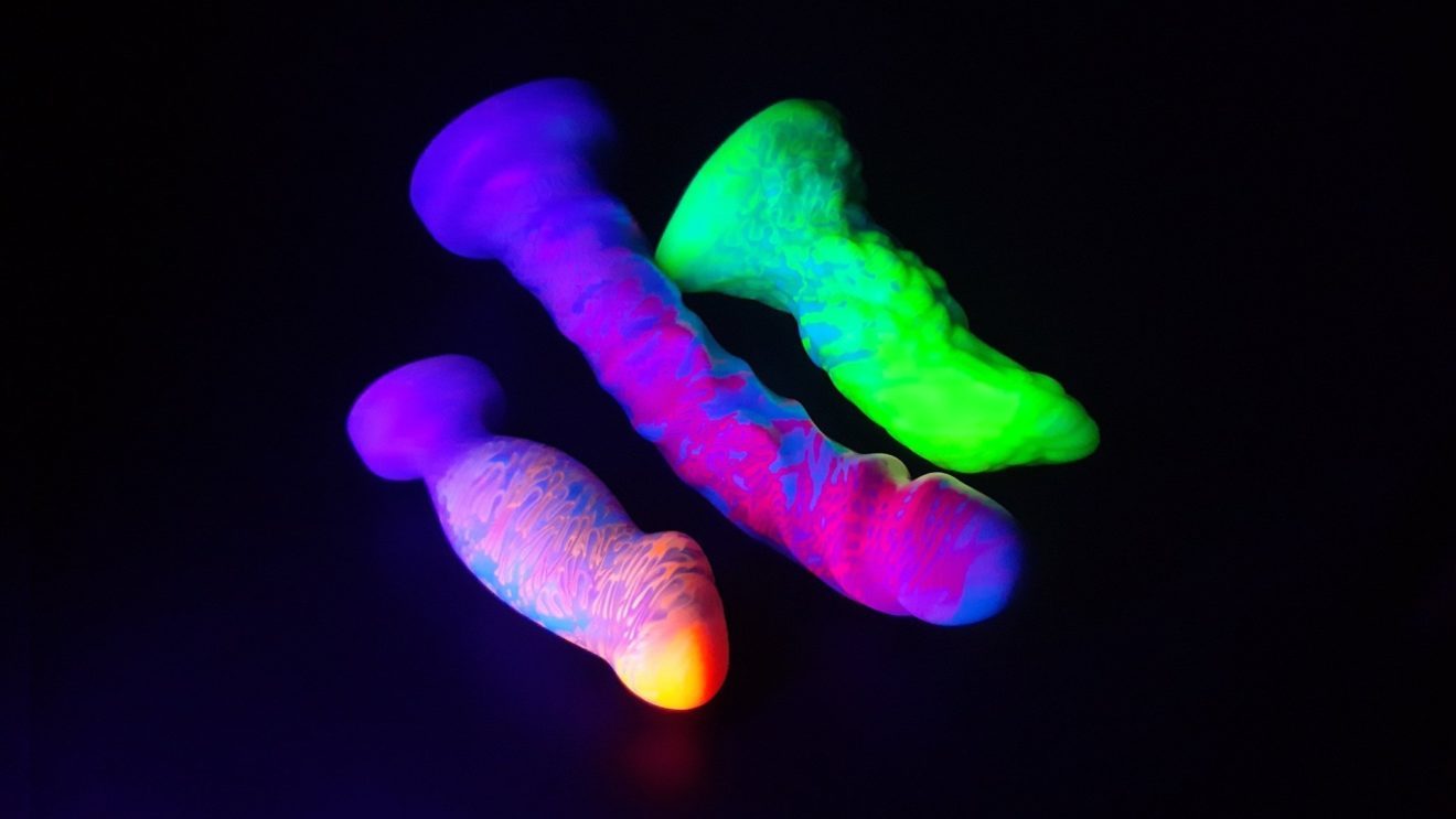 MAKER SPOTLIGHT: Uberrime Night King, Sensi, & Baroba UV silicone dildos