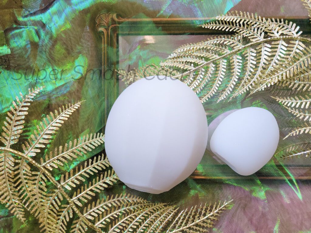 Tenga GEO penis masturbation sleeve vs. Easy Beat Egg turned inside out