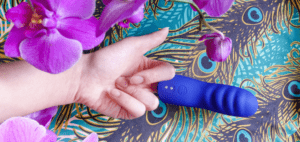 FemmeFunn Dioni Vibrating Finger Extender Review 8