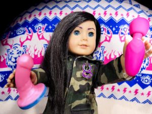 Review: Nomi Tang Pocket Wand mini-vibe with attachments 8