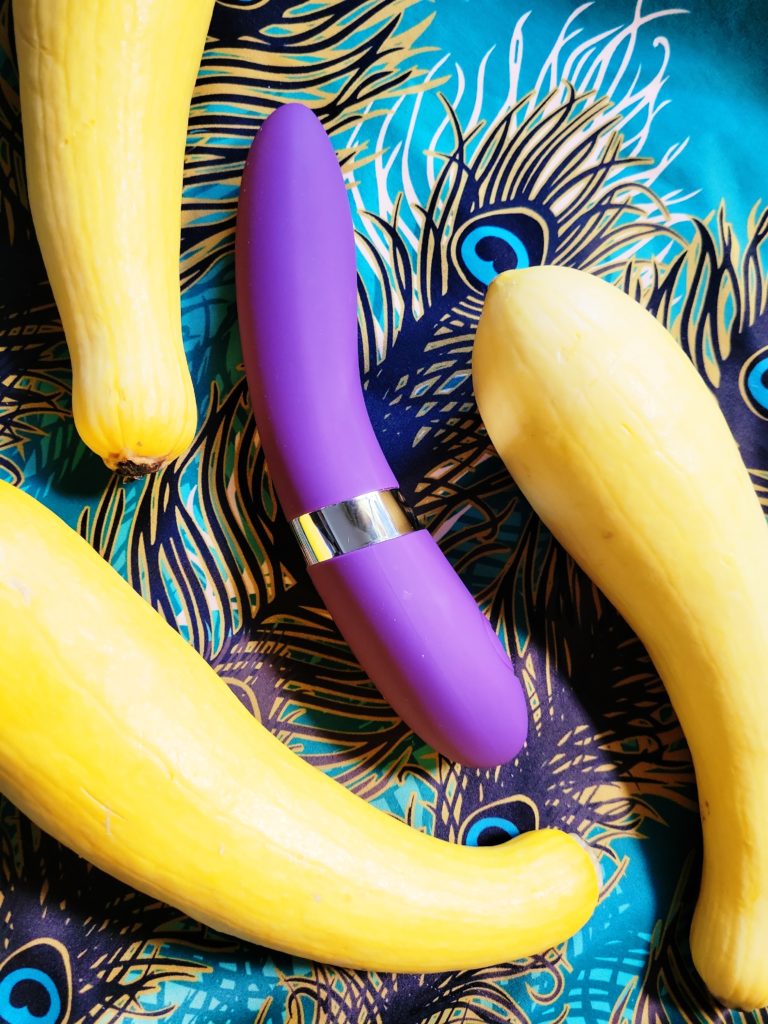 LELO Elise 2 plum purple rechargeable matte silicone luxury vibrator