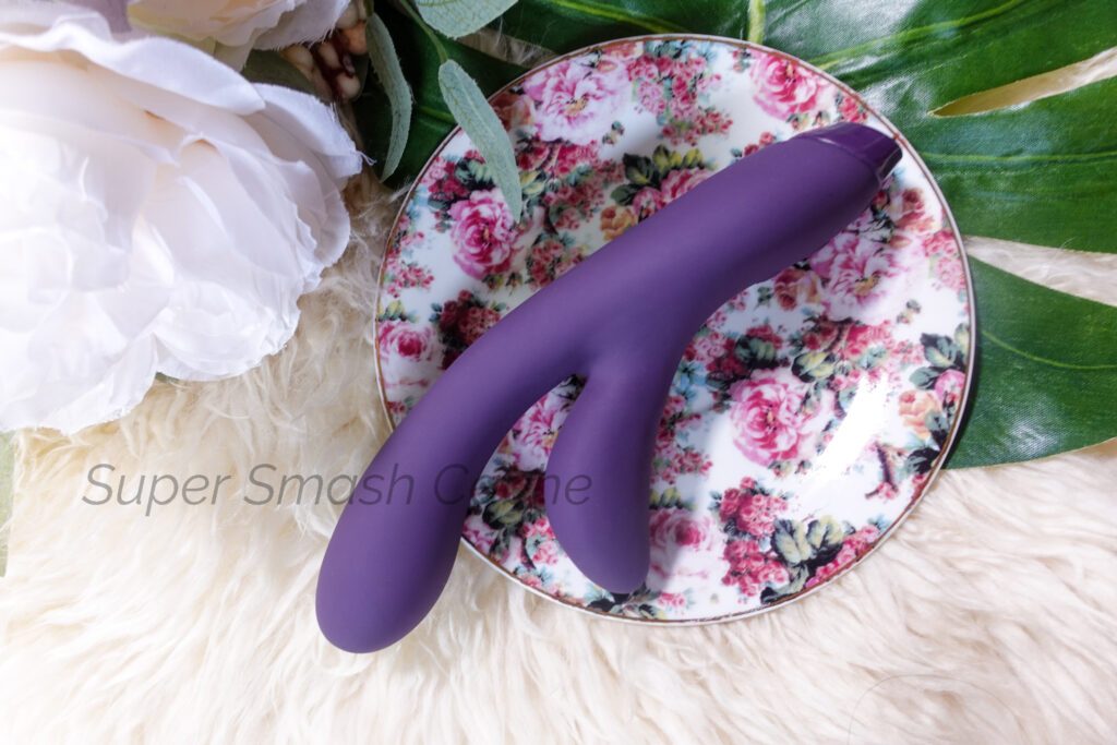 Je Joue Hera rumbly sleek squishy rabbit vibrator purple