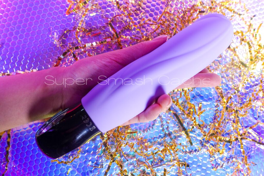 Review: Uberrime Aptus 8.5” realistic dildo & Fun Factory Big Boss vibrator 9 Fun Factory Big Boss Jewels edition. This vibe has subtle textures along the sides and bottom, like artistic renditions of veins and a corpus spongiosum