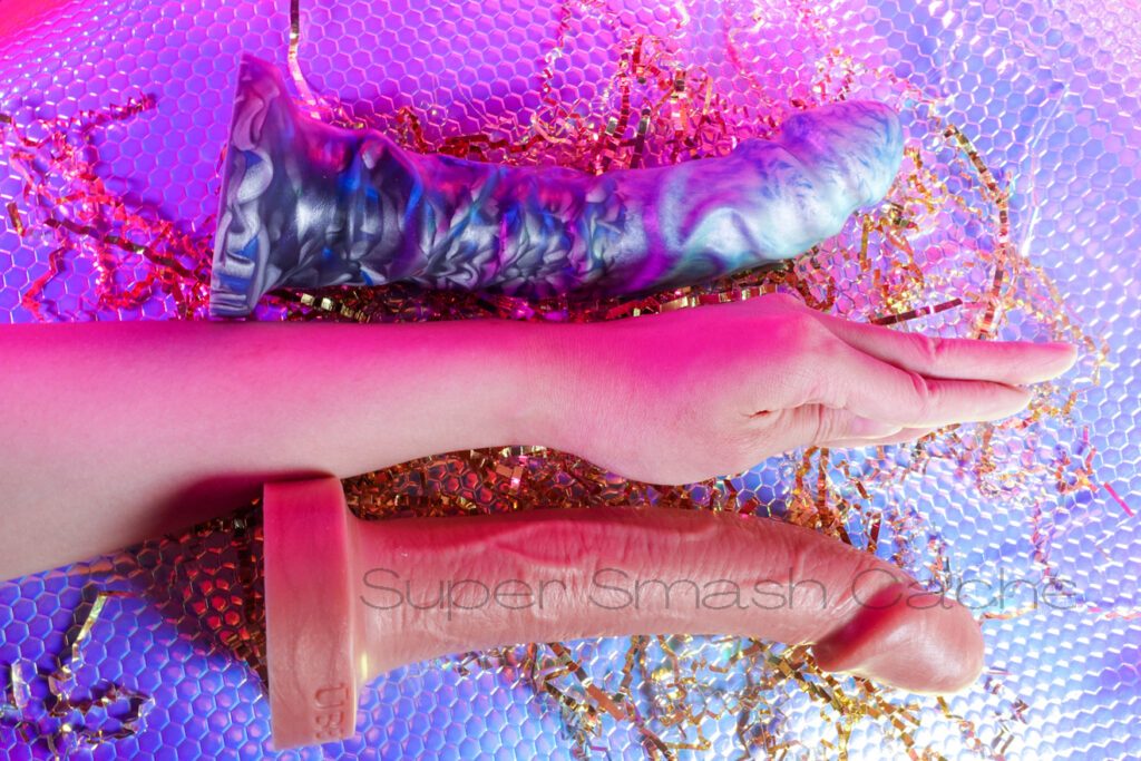Uberrime Night King and Aptus long dildos
