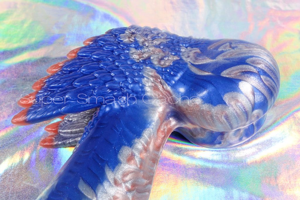 Uberrime Fascinus dildo balls and wings