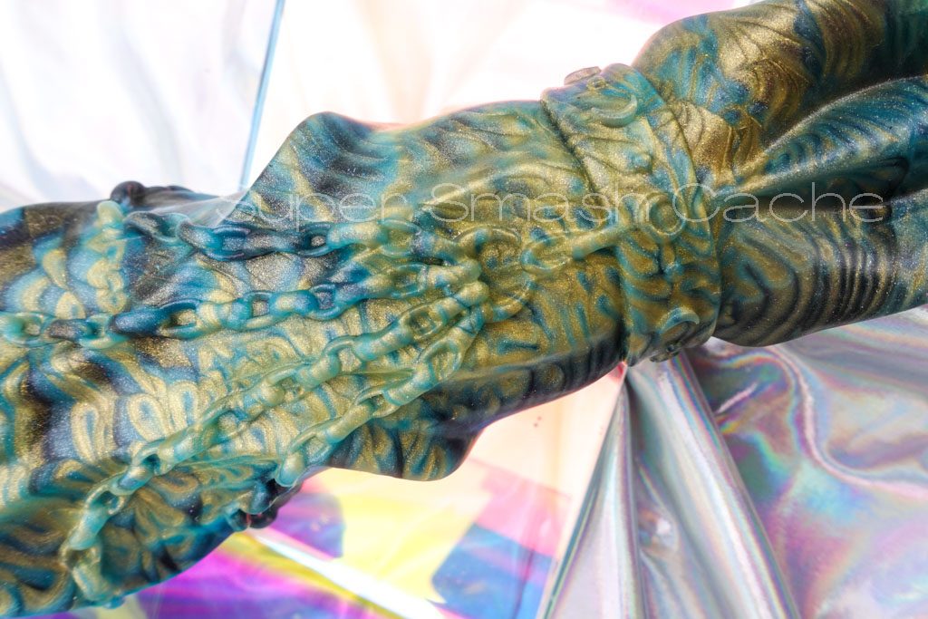 Uberrime Selene Moon Goddess dildo chain textures on shaft