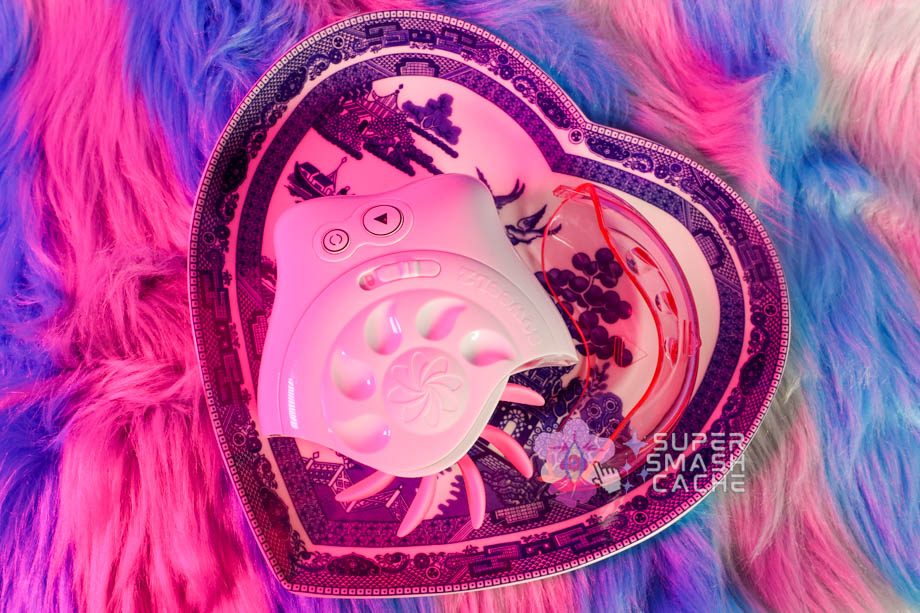 Lovehoney Sqweel 2 oral sex simulator with spinning wheel of flapping tongues