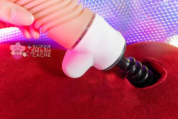 Using the partner reach handle to slot the Velvet Thruster Prime Edward into a Liberator Wanda cushion-style mount