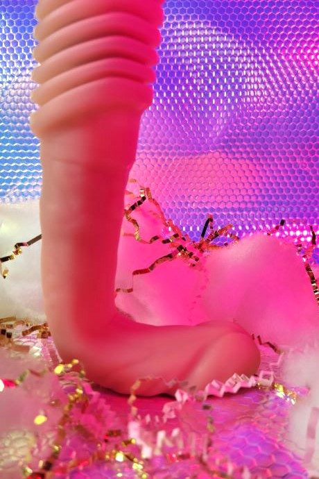 Velvet Thruster Prime Edward Self-Thrusting Dildo Review + 5 Reasons to Love It! 1
