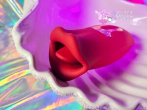 Bestvibe kissing and vibrating massager with lips