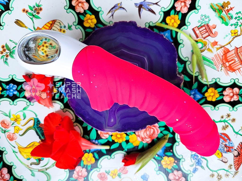 HAPPY BIRTHDAY, FUN FACTORY: Playfully Luxurious Toy Company Turns 27! 4 Pink Fun Factory Tiger G5 ridged vibrator in India Red swatch
