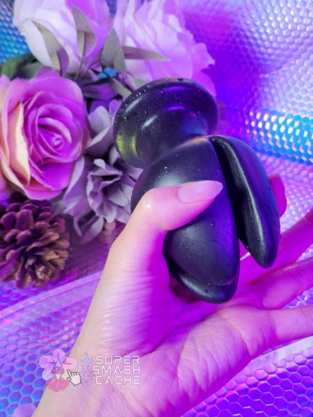 Oxballs Rosebud Hole Opener plug compressed