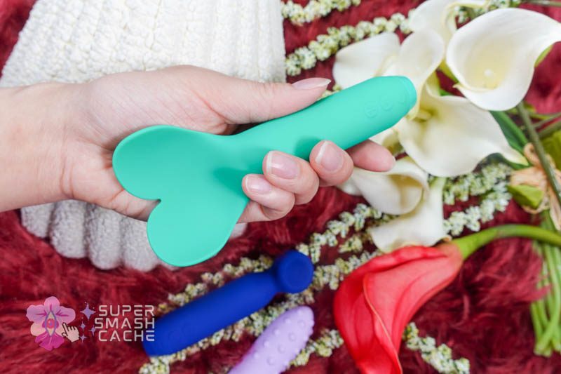 Je Joue Amour heart-shaped and Vita spoon-shaped bullet vibrators