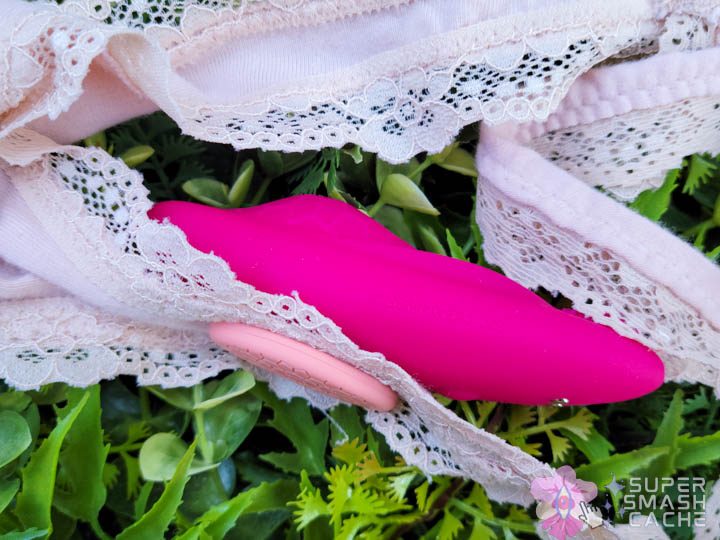 OhMiBod dainty discreet remote control vibrator with magnet and clitoral stimulator