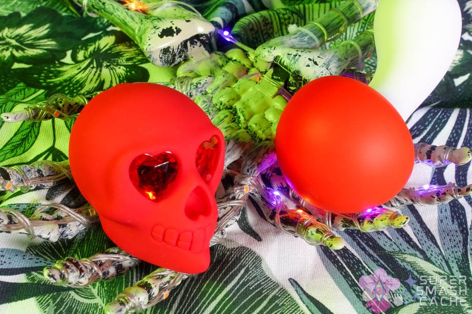 Mini-Reviews: Maia Shroomie & Naughty Bits Bone Head Skull Vibrator