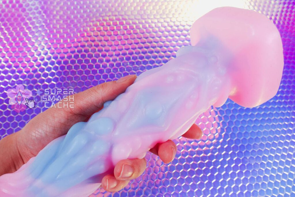 Pris Toys Syren Review: Textured A-Spot Dildo for Deep Penetration! 7 Pris Toys Syren dildo with textures and clitoral massage node on shaft