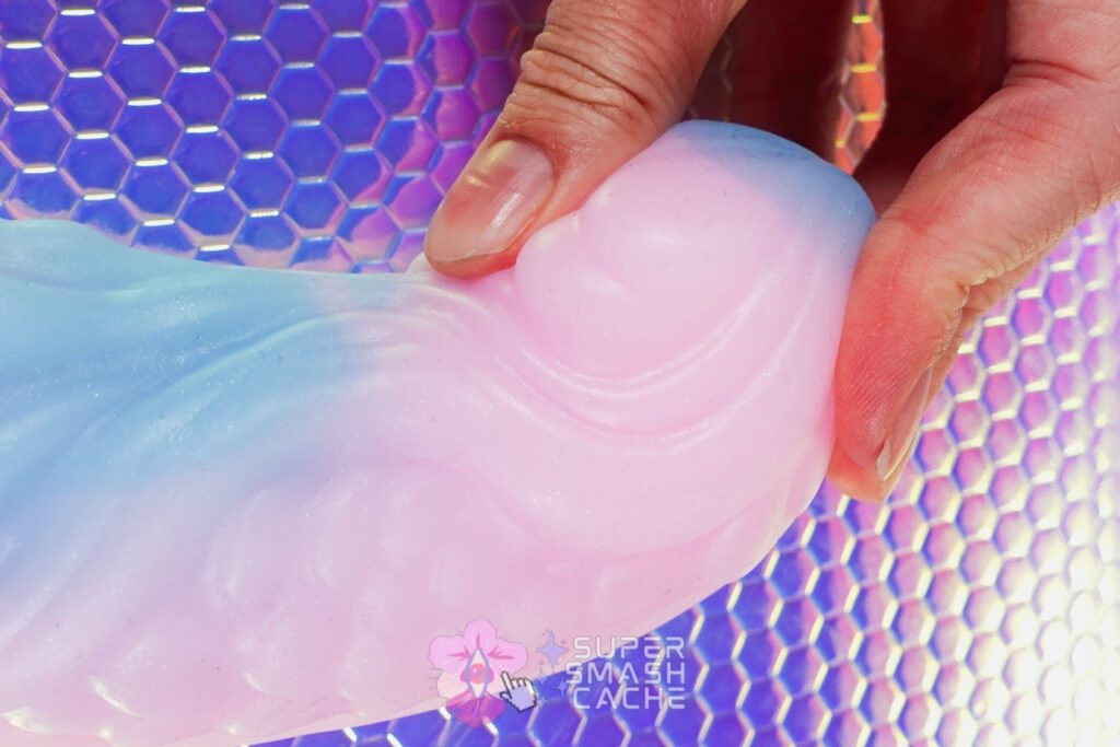Pris Toys Syren Review: Textured A-Spot Dildo for Deep Penetration! 4 Pris Toys Syren squishy silicone density head