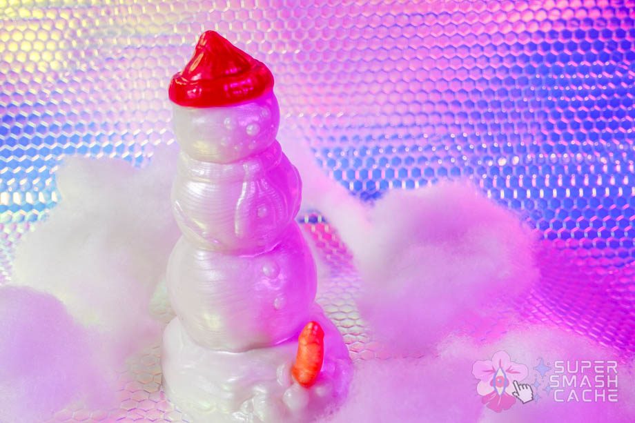 Review: Uberrime Happy (Boner) Snowman Dildo 1 Uberrime Happy Snowman dildo with carrot boner and textured detailing