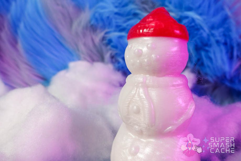 Review: Uberrime Happy (Boner) Snowman Dildo 2 The Uberrime Happy Snowman features a lil red hat, smiling face, and scarf, over three graduated "snowball" bulbs