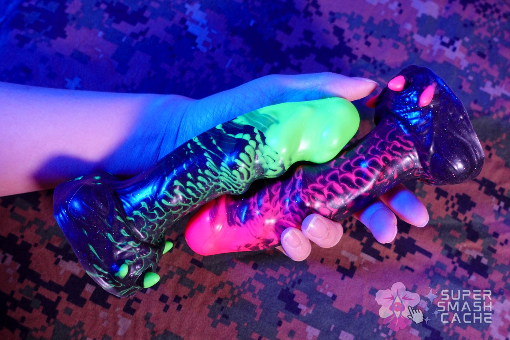 Uberrime Damn Alien Review: Beaded G-Spot Massager