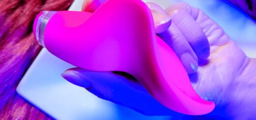 Clandestine Mimic+ Plus Review: A Versatile AF Vibrator! 2