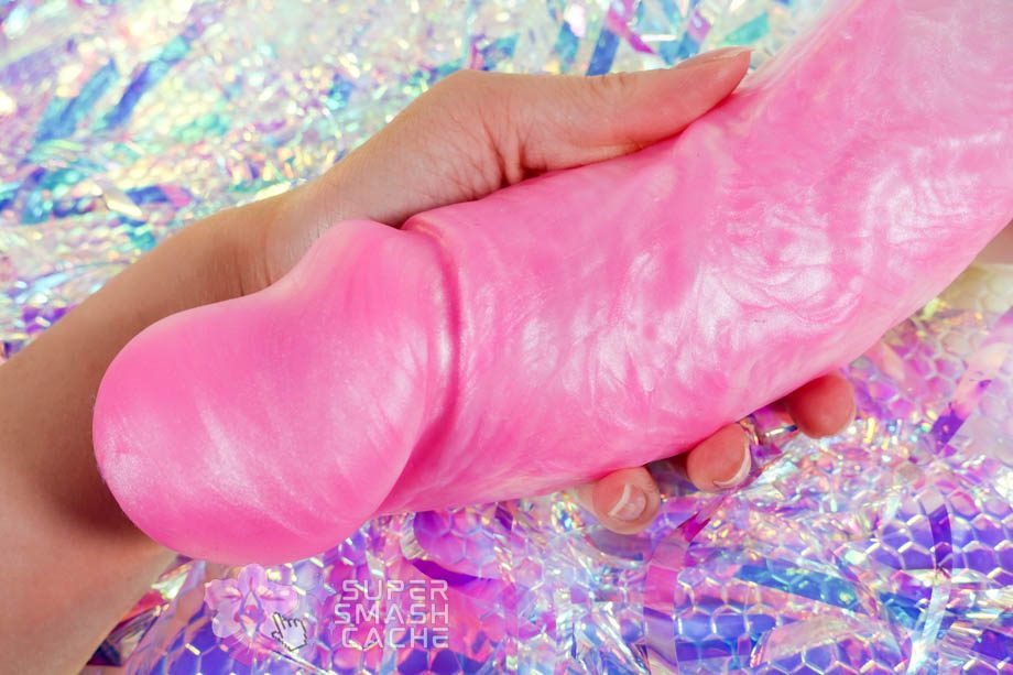 Mega-Guide to Fisting and 26+ Huge Dildos, Compared! 38 Dee's Big Daddy Dallas Extra Large dildo vein and head detail 2
