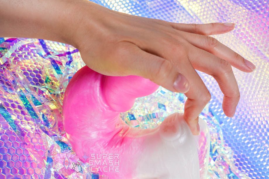 Dee's Big Daddy Dallas Extra Large dildo Shore 0030 silicone flexibility