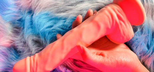 Sensualist 7" Vibrating Dildo Review 10