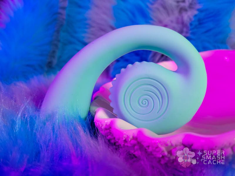 Snail Vibe Gizi Rabbit Review: Constant Clitoral Contact? 8 Snail Vibe Gizi side view