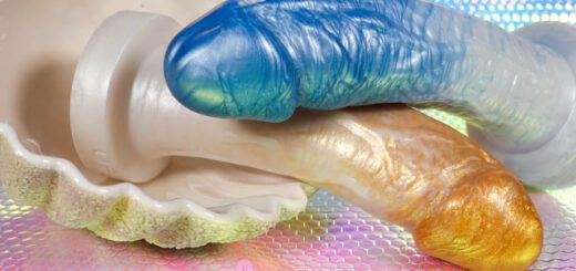 Review: Uberrime Aveo vs. Splendid Dual-Density Dildos 9