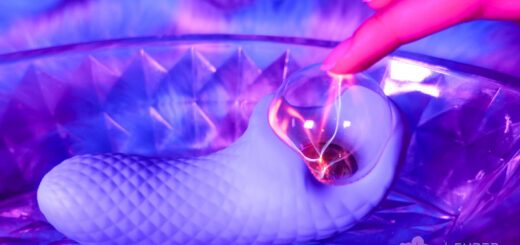 The Orb Vibrator Review: PLASMA RAYS & Dual Motors?! 6
