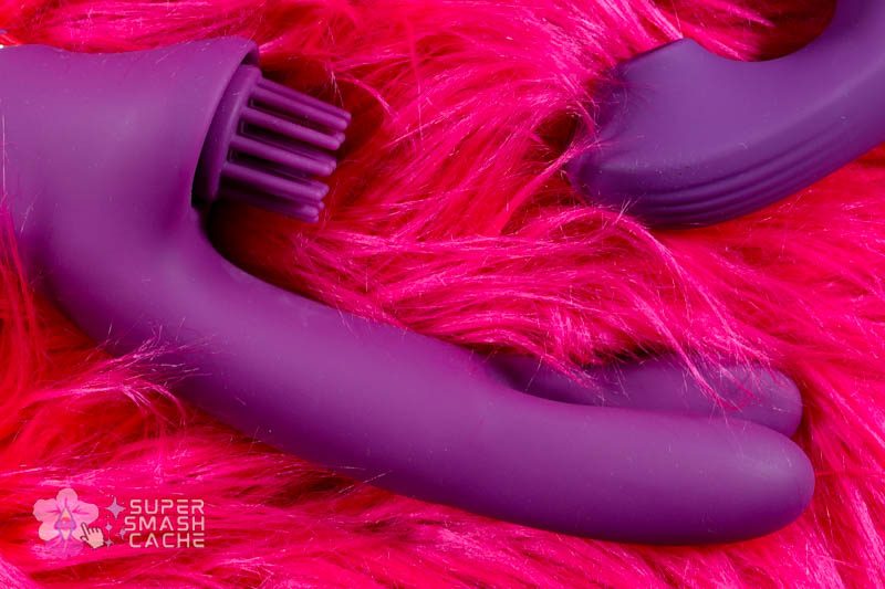 Elatia & Beta Curling "Finger" Rabbit Vibrator Review 3 Tracy's Dog Elatia alternating curling "fingers" rabbit vibrator side view