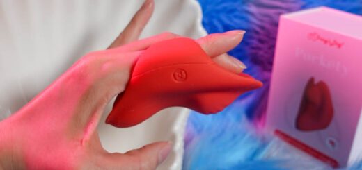Tracy's Dog Pockety Review: Wearable Finger Vibrator 14