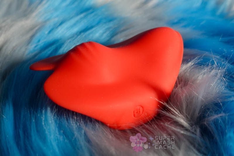 Tracy's Dog Pockety finger vibrator ergonomic hump, textures, and control panel