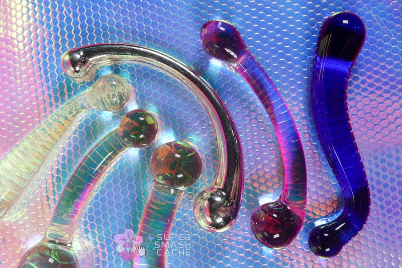 Beginner-Friendly Dildos: THE SOUL-SNATCHING STARTER PACK For All Your Hot Spots 14 5 glass G-spot dildos vs. njoy Pure Wand head shape