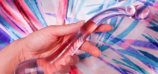 Dillenia Gama Review: 9.7" Glass Glizzy for Dreamy Deep Dicking 2