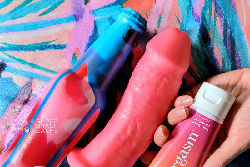 Squarepegtoys’ Nathan 1X Dildo Reminds Me of My Friend's Cock 5 Squarepegtoys Nathan 1X next to a silicone beer bottle cast