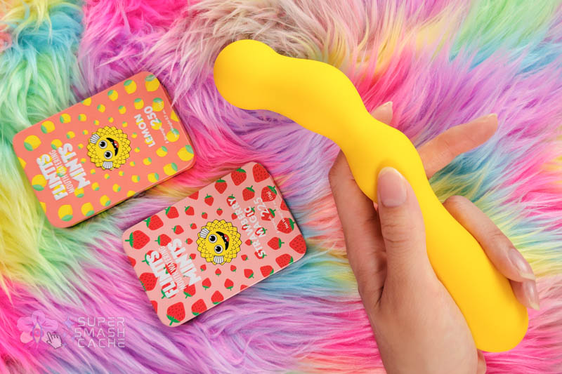 Deep Penetration Vibes: VeDO Quiver Plus vs. Nu Sensuelle Nubii Siren Review 8 Nu Sensuelle Nubii Siren adjustable vibrator in hand showing 8-inch length and 1.2-inch diameter with silicone-covered posable shaft