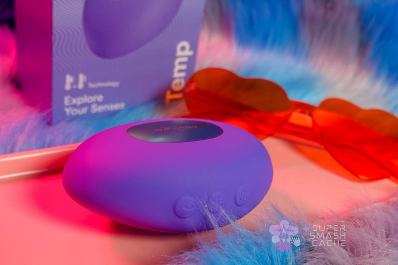 We-Vibe Temp three-button control panel with vibration, cooling, and warming temperature settings